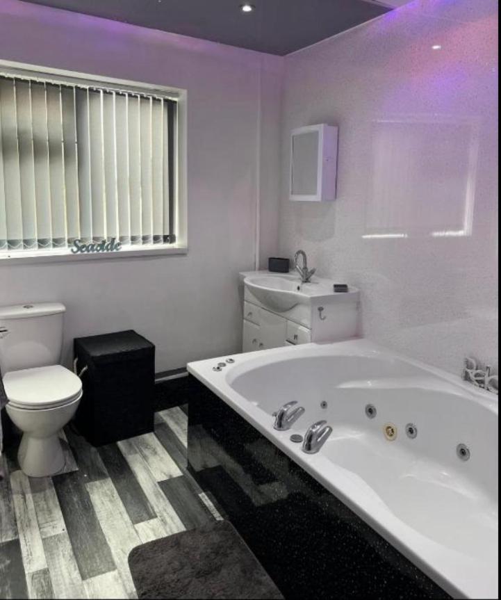 Sea View Apartment Large Balcony Whirlpool Bath 2 Bedrooms Sky Glass Tv Bridlington Exterior foto